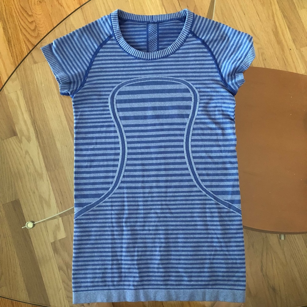 Lululemon Swiftly Tech short sleeve • size 4